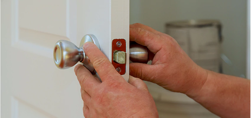 AAA Locksmiths For lock Replacement in Altamonte Springs, Florida